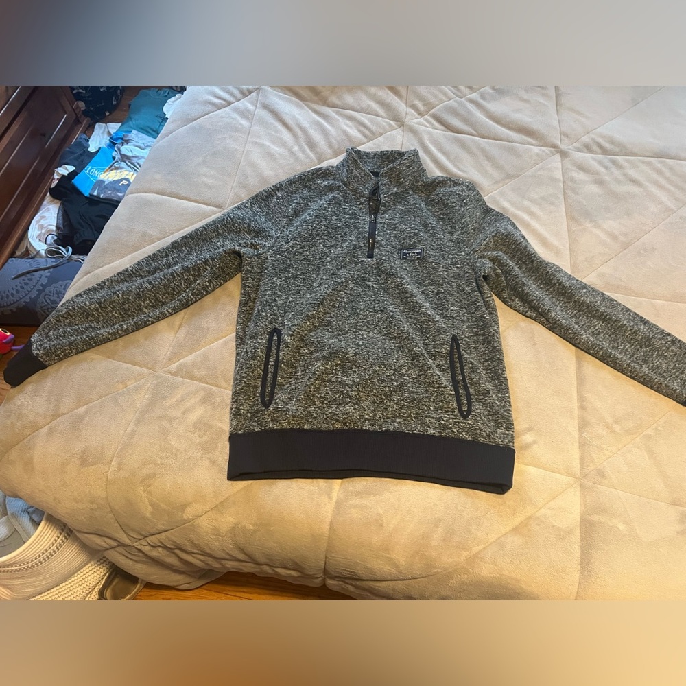 Abercrombie & Fitch sweatshirt